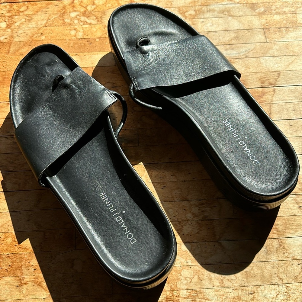 Donald Pilner FiFi Sandal Size 10
